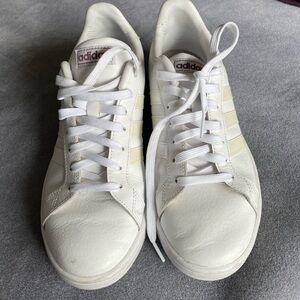Adidas Grand court cloud form  Classic White Leather Sneakers